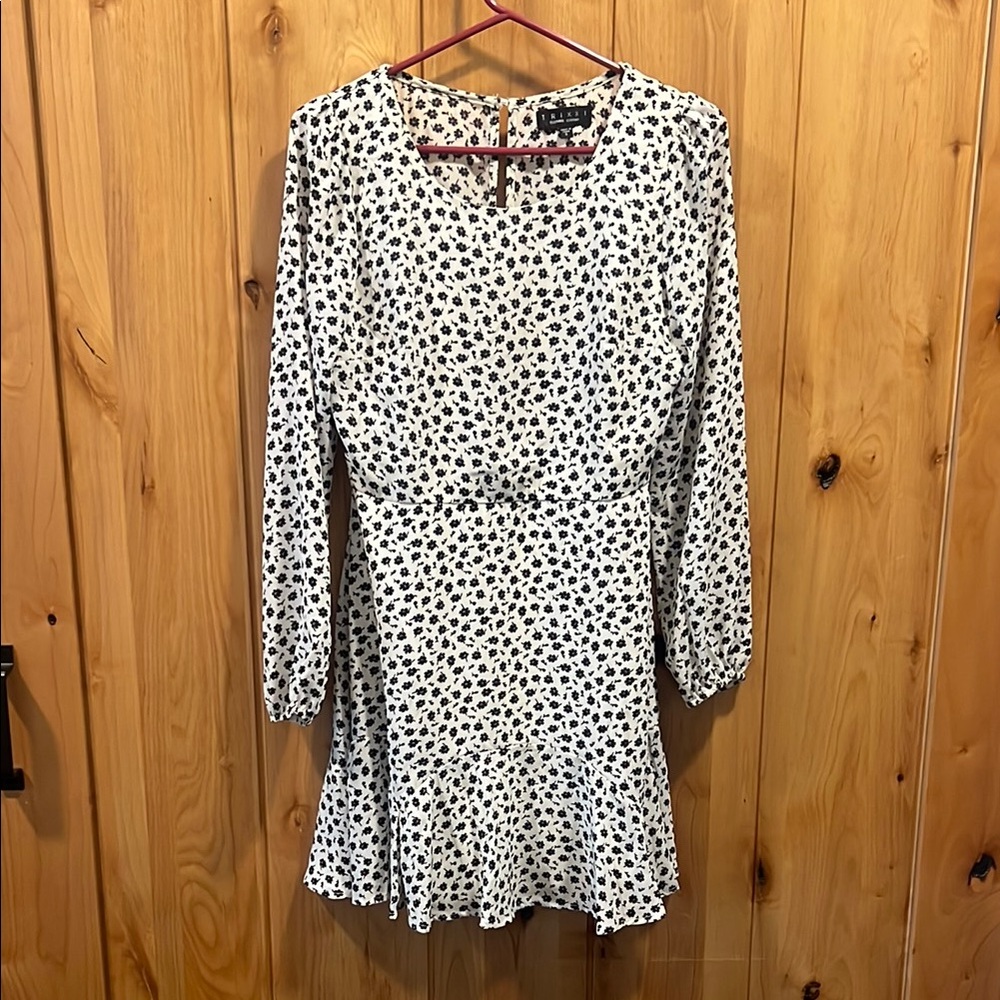 Trixxi Black and White Long Sleeve Fit and Flare Dress - Women’s Small